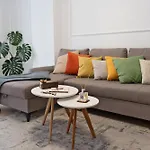 Apartamento Modern With Free Private Parking In