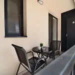 Apartamento Modern With Free Private Parking In *