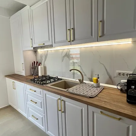 Modern In Near Premiere Apartment Timisoara