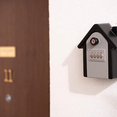 Apartment Modern With Free Private Parking In