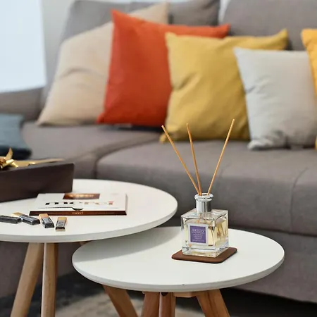 Modern With Free Private Parking In