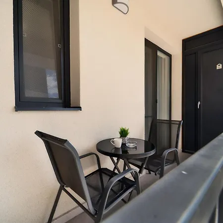Appartement Modern With Free Private Parking In *