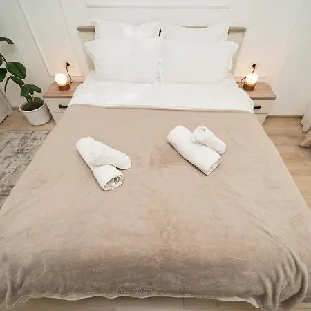 Modern With Free Private Parking In Тимишоара