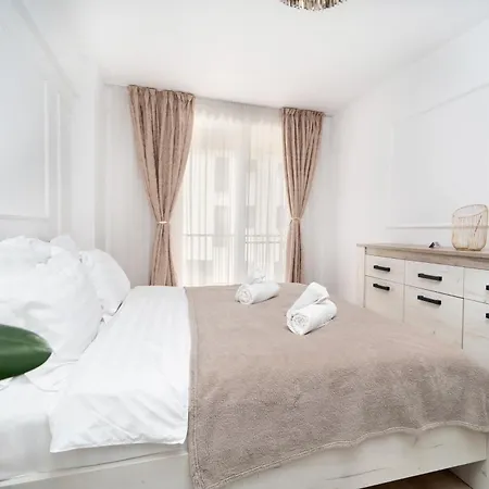 Apartman Modern With Free Private Parking In *