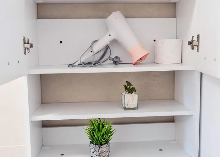 Appartement Modern With Free Private Parking In