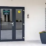 Modern With Free Private Parking In Apartament *