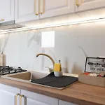 Modern With Free Private Parking In Apartament