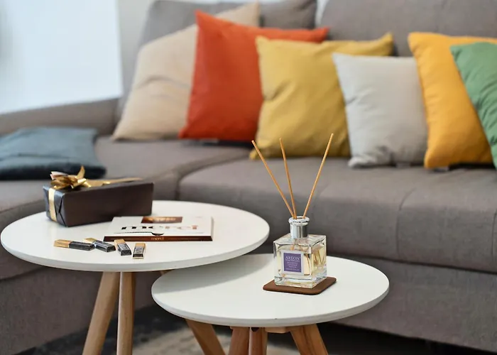 Modern With Free Private Parking In