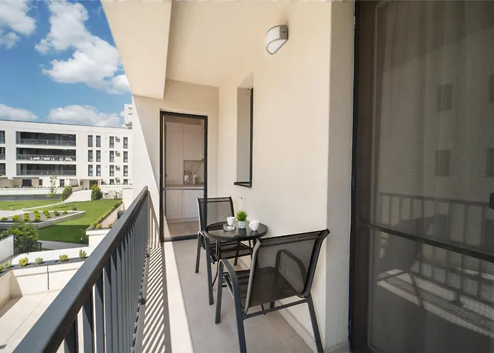 Modern With Free Private Parking In Apartmán Temešvár