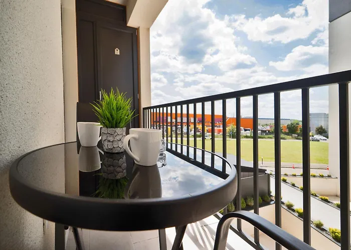 Apartmán Modern With Free Private Parking In *