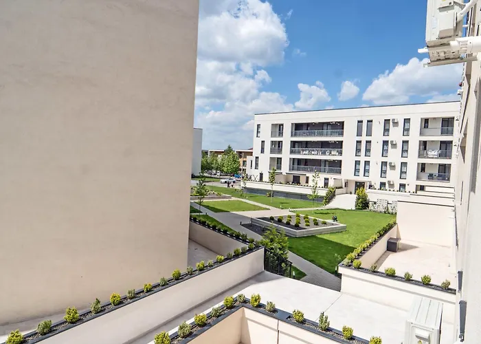 Modern With Free Private Parking In * Temešvár